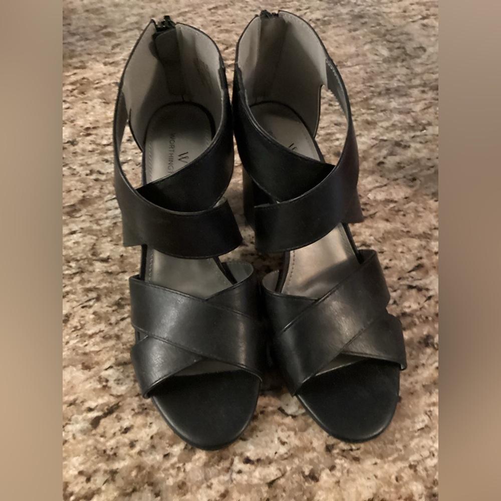 Women’s Worthington dress shoes, size 8